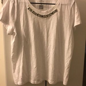 Pretty White Petite St. Johns Bay Top!